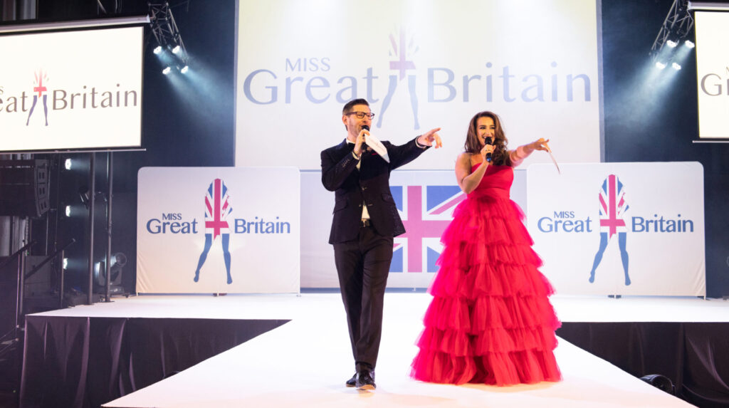 Simon Robertson hire Compare MC Event EMCEE Host at official agent Great British Speakers