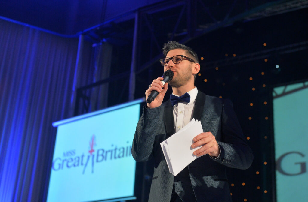 Simon Robertson hire Compare MC Host at official agent Great British Speakers